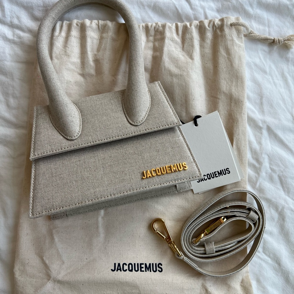 New JACQUEMUS Le Chiquito moyen bag